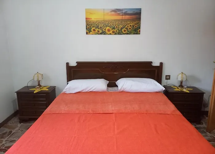 Casa Di Adele Con Giardino Privato A 150 Mt Dal Mare