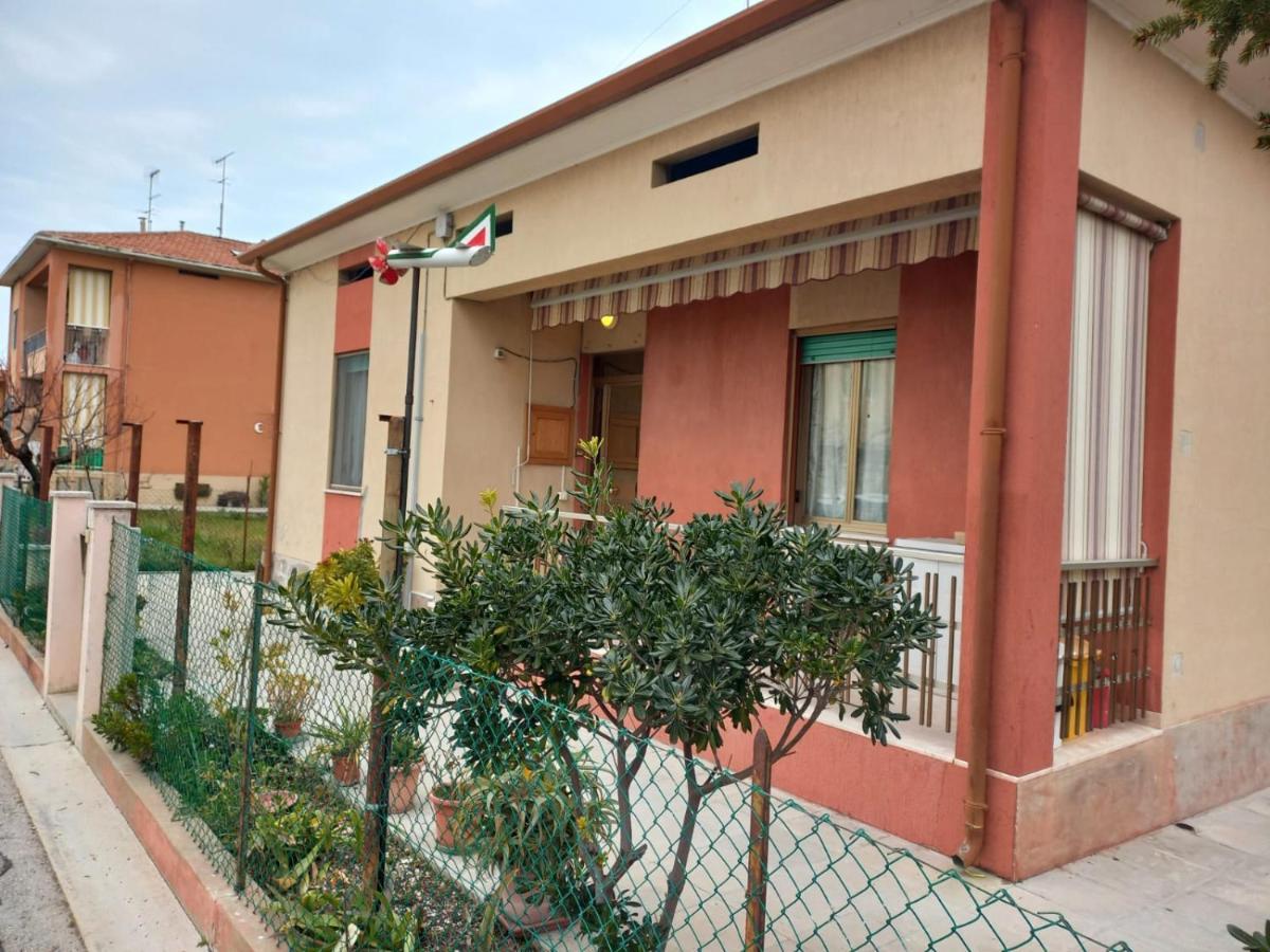 Holiday home Casa Di Adele Con Giardino Privato A 150 Mt Dal Mare Senigallia
