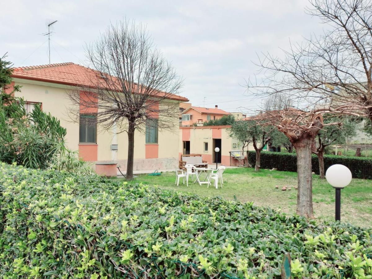 Casa Di Adele Con Giardino Privato A 150 Mt Dal Mare *